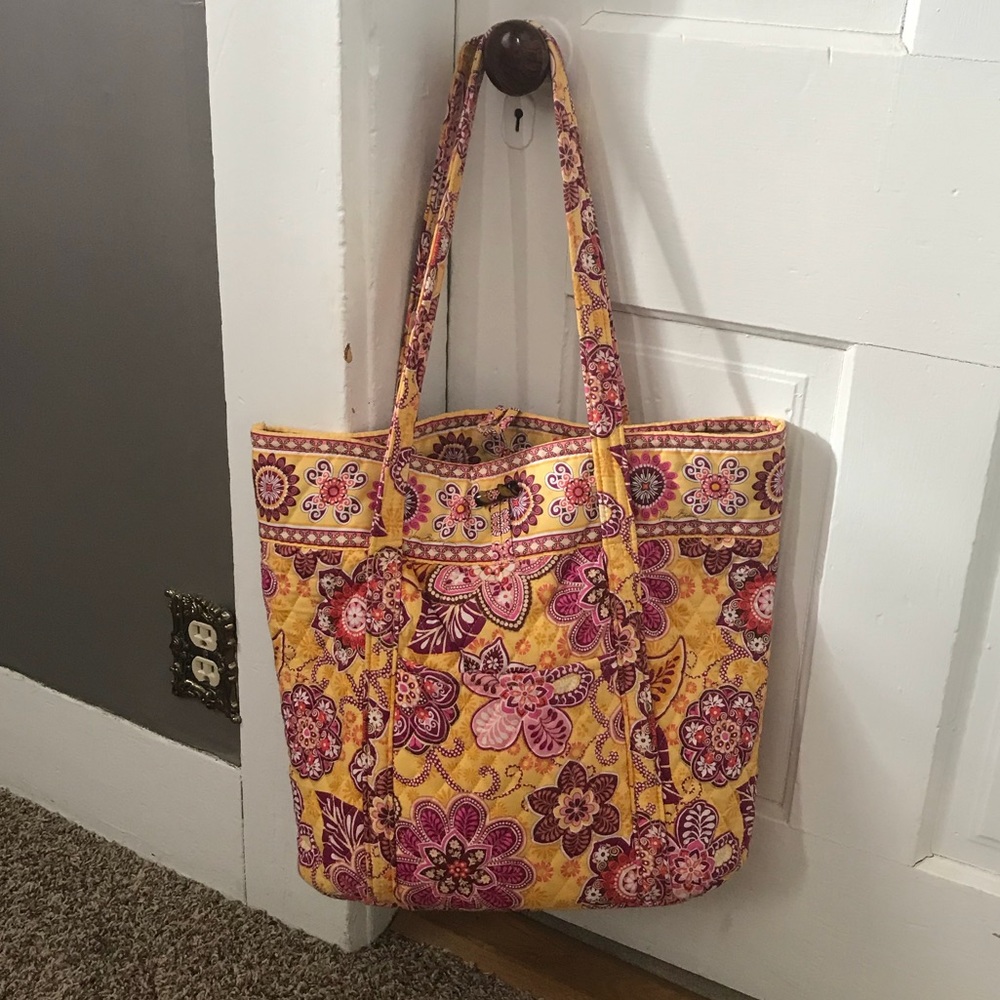 Like New Vera Bradley Tote - Picture 1 of 2